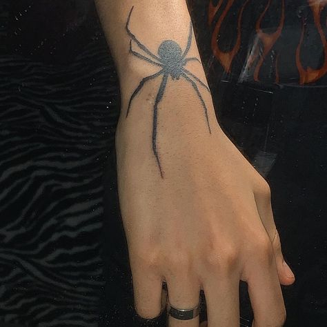 𝔇𝔞𝔳𝔦𝔡 :) ❤️‍🔥 on Instagram: “#grungekids” Bat Tattoo, Forarm Tattoos, Hand Tats, Spider Tattoo, Small Hand Tattoos, Modern Tattoos, Hand Tattoos For Guys, Black Ink Tattoos, Forearm Tattoos