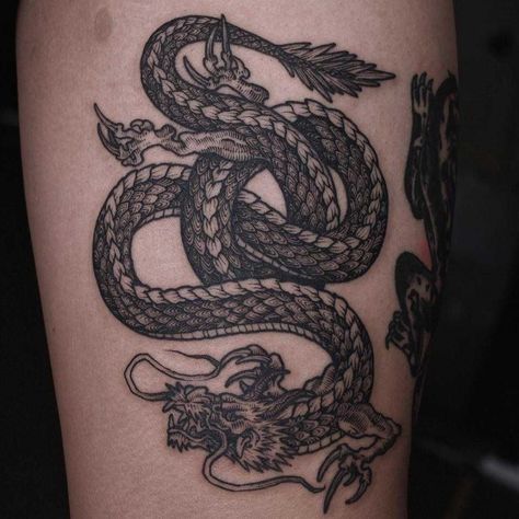 Snake Around Knee Tattoo, Snake Knee Tattoo, Snake Leg Tattoo, Tattoo Homme, Animal Tattoos For Women, Tato Tradisional, Cupid Tattoo, Berlin Tattoo, 16 Tattoo