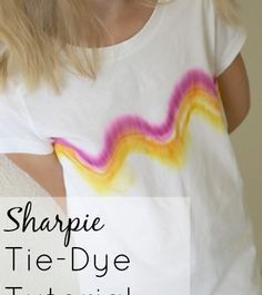 Tie Dye Sharpie, Sharpie T Shirts, Sharpie Shirts, Distressed Tshirt Diy, Sharpie Tie Dye, Tie Dye Tutorial, Ty Dye, T Shirt Tutorial, Dyeing Tutorials