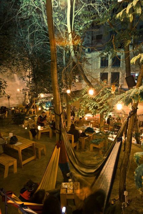 Athens By Night, Disco Bar, Nice Garden, Garden Coffee, Back Gardens, Cultural Events, Bar Club, Athens Greece, Cool Bars