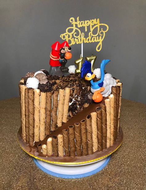 Coyote Birthday Party, Looney Tunes Cake, Looney Tunes Road Runner, Party 2023, Tune Squad, Homemade Birthday, Milk N Cookies, Boy Birthday Cake, Road Runner