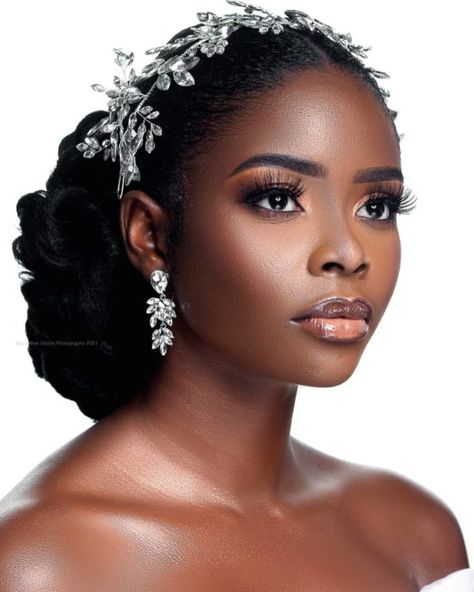 This Bridal Beauty Look Has Got That 100% Dazzling Bride Effect! Black Brides Hairstyles, Black Bridal Makeup, Natural Hair Wedding, Special Event Hair, Black Wedding Hairstyles, Natural Wedding Hairstyles, Natural Hair Bride, Bridal Hair Inspiration, Bridal Makeup Looks