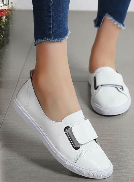 Cool Shoes for College Students 2019 Shoes For College Students, Shoes For College, College Shoes, Cool Shoes, Shoes For Girls, College Girls, Dressing Room, College Students, Mary Jane Sneaker