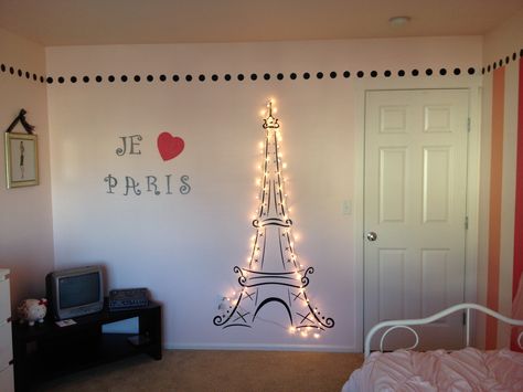 Lit Eiffel Tower for my daughter's Paris themed room! Pink Paris Bedroom, Eiffel Tower Bedroom, Paris Themed Bedroom Decor, Diy Paris, Paris Room Decor, Paris Themed Bedroom, Parisian Bedroom, Paris Rooms, Paris Bedroom