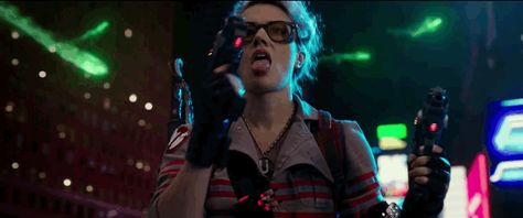 Kate McKinnon licks her guns. | The First Trailer For "Ghostbusters" Is Here And It's Badass Female Ghostbusters, Jillian Holtzmann, Ghostbusters 2016, Ghostbusters Movie, Kristen Wiig, Kate Mckinnon, Ghost Busters, Columbia Pictures, Geek Chic