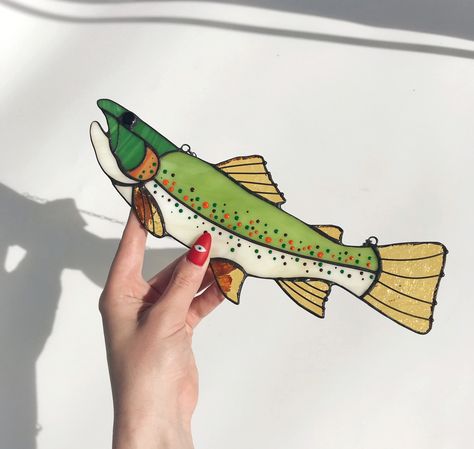 Vitray Art Ideas, Stained Glass Suncatcher Patterns, Stained Glass Ideas, Stained Glass Fish, Novelty Decor, Stained Glass Patterns Free, Glass Window Art, Glass Diy, Stained Glass Decor