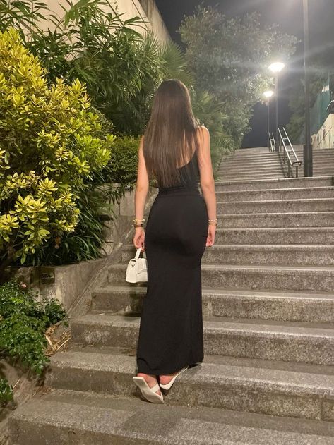 Skim Dress, Tight Black Dress, Long Skirt Outfits, Black Dress Outfits, Casual Day Outfits, Dress Aesthetic, Cute Selfies Poses, Causual Outfits, Foto Ideas Instagram