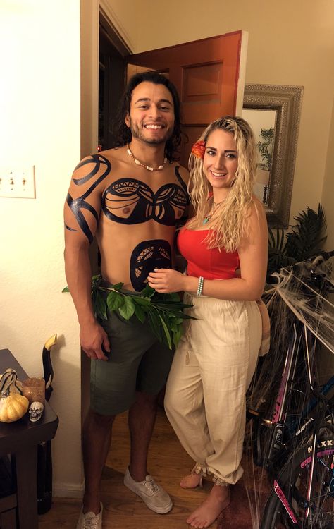 Maui and Moana DIY costume Moana And Maui Couples Costume, Moana And Maui Halloween Costumes, Moana Couple Costume, Moana Diy Costume, Moana Diy, Moana Halloween, Moana Halloween Costume, Moana And Maui, Couples Halloween Outfits