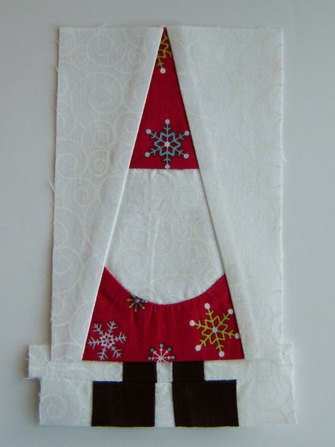 Gnome Quilt, Santa Quilt, Christmas Quilt Blocks, Christmas Blocks, Santa Gnome, Holiday Quilts, Pattern Inspiration, Winter Quilts, Paper Piecing Quilts