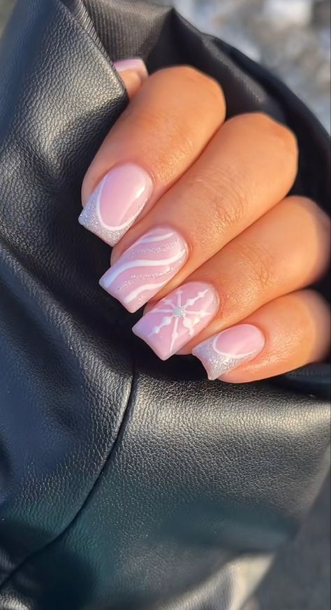 Simple Nails For Winter, Nail Ideas 2023 Short, Acrylic Nails Designs Square, Nails Coffin Short, Acrylic Nails Designs, Christmas Nail Ideas, 2022 Nails, Girly Acrylic, Winter Nails Acrylic