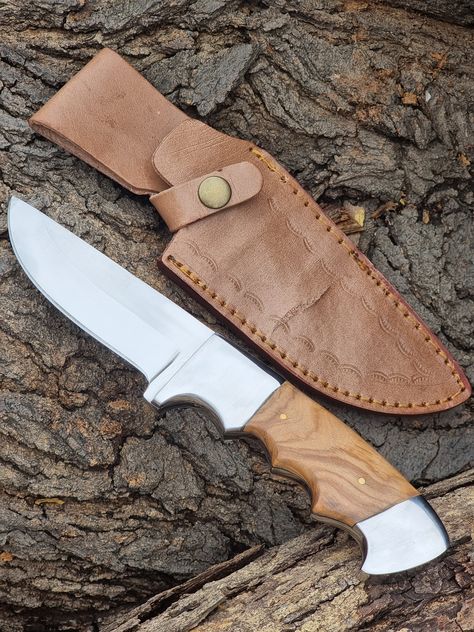 Skinning Knives, Handmade Knife, Skinning Knife, D2 Steel, Bushcraft Knives, Camp Knife, Handmade Knives, Wooden Hand, Hunting Knife