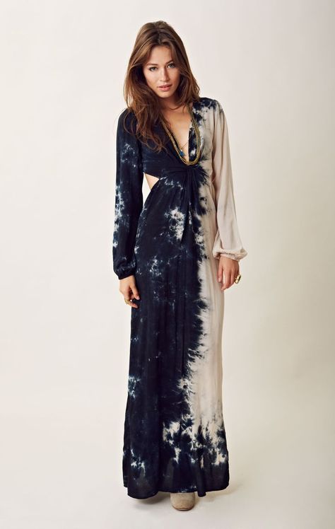 Half tie dye Long Sleeve Maxi Dress Casual, Mode Batik, Dress India, Kate Dress, Shibori Dye, Twisted Dress, Dye Dress, Backless Prom Dresses, Tie Dye Maxi Dresses