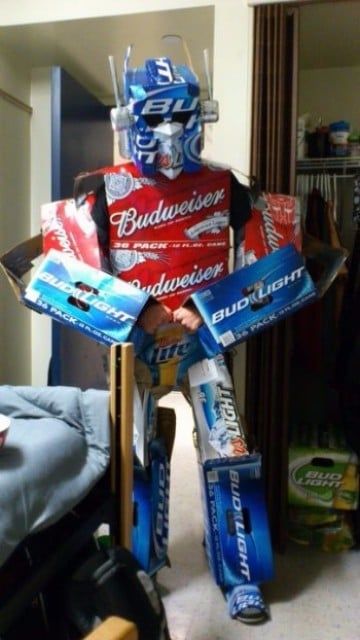 Optimus Prime Halloween Costume, Transformer Costume, Abc Party, Beer Box, Clever Halloween, Box Costumes, Clever Halloween Costumes, Holloween Costume, Main Game