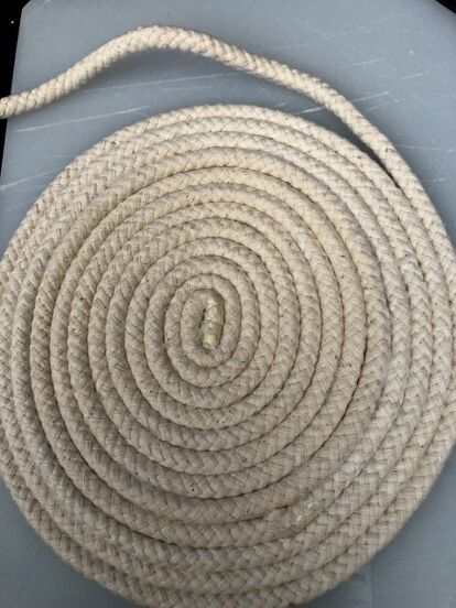 DIY Rope Rug How To Make Rope Rugs, Ice Cream Decoration, Stencil Rug, Make A Rug, Diy Cake Stand, Rope Rug, Pom Pom Rug, Ashley Wood, Rainbow Rug