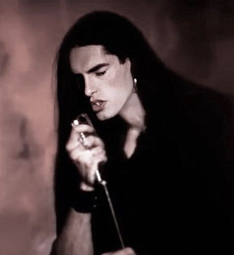 Type 0 Negative, Goth Guys, Peter Steele, Joseph Gordon Levitt, Type O Negative, Mötley Crüe, Long Hair Styles Men, Robert Pattinson, Green Man