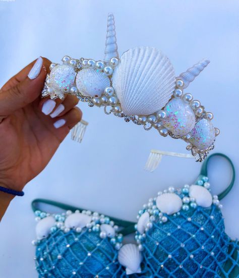 Shell, Mermaid crown, pearls, DIY, Tiara decoration, Halloween DIY, costume DIY, tiara diy, mermaid princess, mermaid costume diy, shell tiara Mermaid Tiara Diy, Mermaid Crown Diy, Mermaid Bra Diy, Diy Mermaid Crown, Bra Diy, Shell Tiara, Tiara Diy, Halloween Diy Costume, Ideas Disfraz