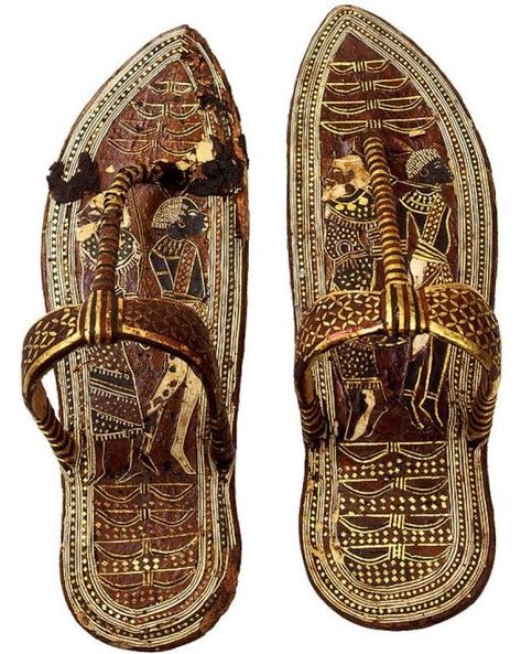 Egyptian Sandals, Ancient Egyptian Clothing, Ancient Nubia, Ancient Egypt Fashion, Egyptian Clothing, Egyptian Fashion, Egypt Fashion, Egyptian Pharaoh, Egyptian Pharaohs