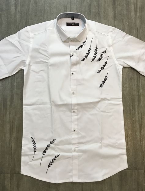 Mens Shirt Embroidery Designs, Embroidery Black And White, Embroidery Shirt Men, Fabric Paint Shirt, Mens Shirt Pattern, Onam Saree, Embroidery Shirts, Cotton Pants Men, Queen Drawing