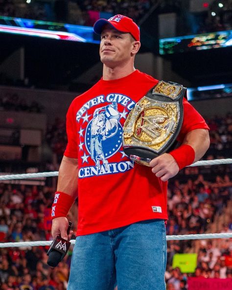 John Cena Wwe Champion, John Cena Wrestling, Wrestling Photos, John Cena And Nikki, Tiger Pictures, Wwe Champions, Wrestling Wwe, Big Show, Soccer Pictures