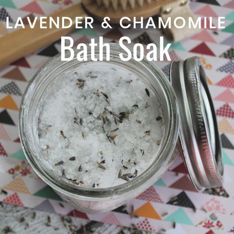 Are you in need of a relaxing soak in the tub? It takes only a few minutes to whip up this all-natural Homemade Lavender and Chamomile Bath Soak, so go ahead and unwind by drawing a warm bath then sprinkling in this homemade epsom salt soak recipe. Then lay back and relax. #homemadebathsoakrecipes #homemadebathsoaksimple #homemadebathsoaksdiy #homemadeepsomsaltsoak Homemade Epsom Salt, Diy Bath Soak, Bath Soak Recipe, Bath Salts Recipe, Epson Salt, Bath Salts Diy, Epsom Salt Bath, Lavender And Chamomile, Salt Bath