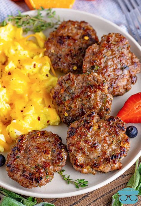 Homemade Breakfast Sausage - The Country Cook Sausage Recipes For Breakfast, Sausage For Breakfast, Breakfast Indian, Homemade Breakfast Sausage Recipe, Homemade Breakfast Sausage, Breakfast Sausage Recipes, Ground Sausage, Recipes For Breakfast, Breakfast Sausage