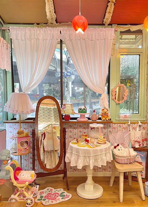 Colourful Cafe, Cottagecore House Interior, Aesthetic Cafe Interior, Small Shop Design, Mini Cafe, Cute Cafe, Small House Design Plans, Small Laundry Rooms, Korean Aesthetic