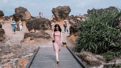 Yehliu Geopark, Taiwan Yehliu Geopark Taiwan Outfit, Yehliu Geopark Taiwan, Taiwan Outfit, Inspo Pics, Travel Places, Photo Idea, Taipei, Photo Inspo, Places To Travel