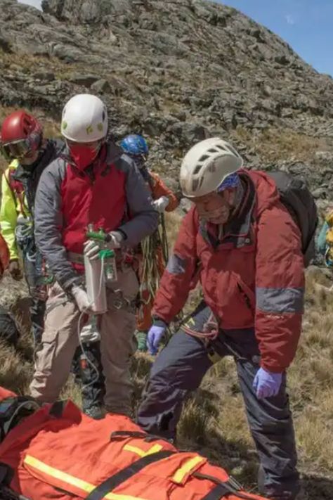 Whether you’re embarking on a walk in the park, a backcountry hunt, or a multi-pitch summit, this guide to wilderness medicine certifications will help you prepare for the worst. Wilderness Medicine, Wild Caught Fish Recipes, Upland Bird Hunting, Wilderness First Aid, First Aid Course, Animal Attack, Big Game Hunting, Waterfowl Hunting, Medical Training