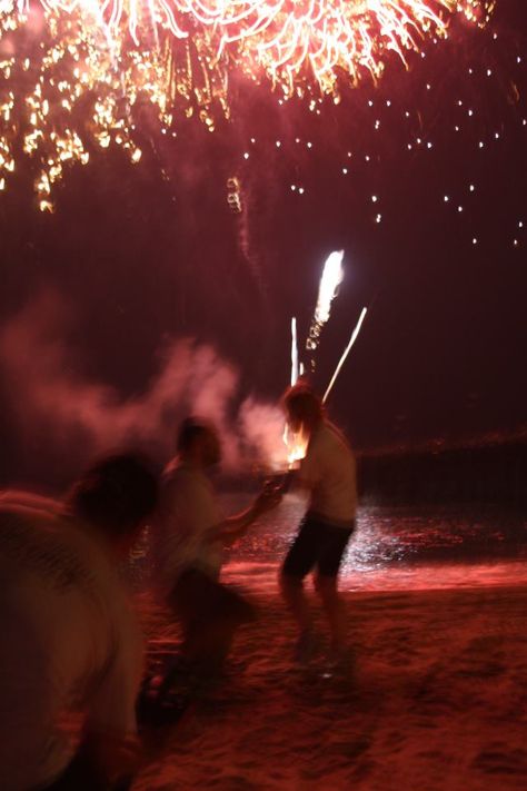 Firework Proposal, Proposal Fireworks, Best Ways To Propose, Dream Proposal, Wedding Fireworks, Mystery Writing, Beach Fire, Beach Proposal, Fire Works