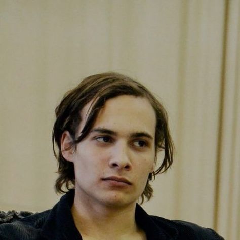 Nick Clark, Frank Dillane, Tom Riddle, Fear The Walking Dead, British Men, I Am Here, Half Blood, British Actors, Amazing People