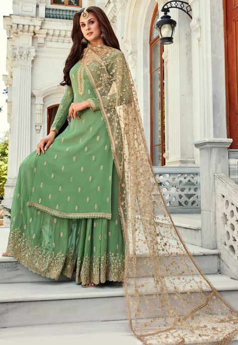 Green Gharara, Anarkali Lehenga Gowns, Designer Sharara Suits, Gharara Suits, Wedding Salwar Kameez, Embroidered Sharara, Anarkali Lehenga, Kameez Designs, Palazzo Suit