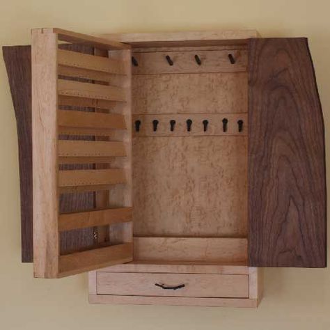 Lighthouse Woodworking Plans, Router Ideas, Chest Woodworking Plans, Drawer Jewelry, Cabinet Woodworking Plans, Bed Frame Plans, Accessories Organization, Woodworking Plans Beginner, Inlaid Wood