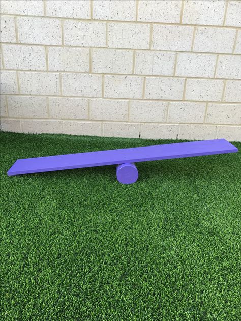 Easy Diy Dog Agility Course, Diy Dog Agility Seesaw, Diy Dog Seesaw, Agility Dog Diy, Dog Training Agility, Diy Dog Agility Course Backyards, Puppy Playground Diy, Dog Playground Diy, Diy Dog Agility Equipment