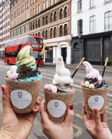 Food Places In London, Soft Ice Cream, Ice Cream Packaging, Ice Cream Containers, Ice Cream Photos, Ice Cream Cup, Ice Ice Baby, Food Places, Dessert Drinks