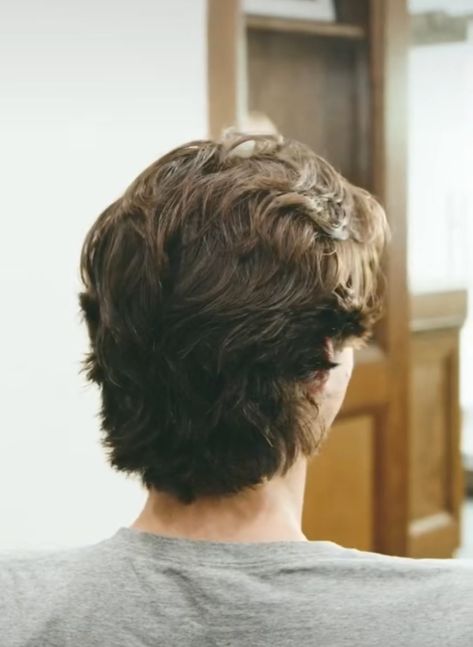 Mens Haircut Back View Long, V Mens Haircut, Long In Front Short In Back Hair Men, Wolfcut Men Medium Hair, Long Hair Trim Men, Men Grown Out Hair, Men’s Thick Wavy Hair, Dream Flow Haircut Men, Mens Medium Layered Haircut