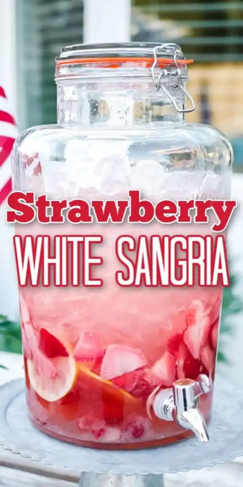 Strawberry Lemonade White Sangria, Strawberry Lemonade Sangria, Sangria White, Lemonade Sangria, Summer Sangria Recipes, White Sangria Recipe, Strawberry Sangria, Cocktail Drinks Alcoholic, White Sangria