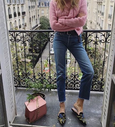 Outfit Minimalista, Camille Charriere, Ganni Dress, Looks Jeans, Mode Tips, Eleanor Calder, French Girl Style, Blazer Outfit, Girls Valentines