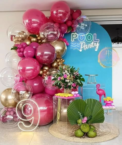 Teen Pool Parties, Pool Party Adults, Pool Party Decorations, Pool Birthday, Balloon Installation, Birthday Party Theme Decorations, 35th Birthday, Birthday Balloon Decorations, Pool Birthday Party