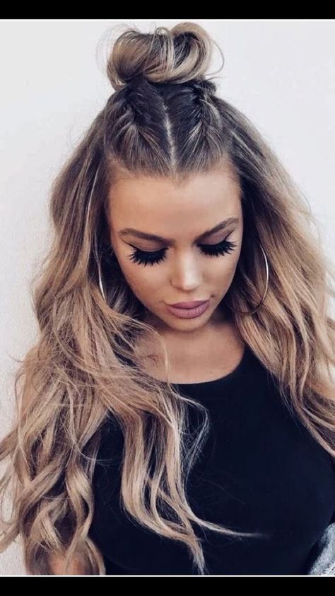 Boho Hairstyles Medium, Curly Prom Hair, Concert Hairstyles, Easy Hairstyles For School, Pinterest Hair, Peinados Fáciles Para Cabello Corto, Penteado Cabelo Curto, Trending Hairstyles, Prom Hairstyles