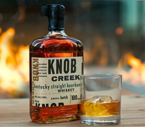 Knob Creek vs Woodford Reserve: The Battle of the Bourbons! - Whiskey Watch Prohibition Style, Flavored Whiskey, Spirits Packaging Design, Knob Creek, Watercolor Food Illustration, Woodford Reserve, Bourbon Drinks, Best Bourbons, Kentucky Straight Bourbon Whiskey