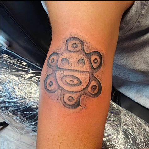 Taino Sun Tattoo, Sun Tattoo Design, Taino Sun, Taino Tattoos, Sun Tattoo Designs, Puerto Rico Art, Mask Tattoo, My Tattoo, Sun Tattoo