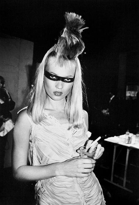 Roxanne Lowit, 90s Fashion Icons, Kate Moss 90s, Moss Fashion, Miss Moss, Scene Fashion, Linda Evangelista, Christy Turlington, John Galliano