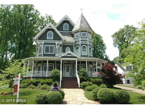 Falls Church 'WOW' House: Victorian with Wraparound Porch House With Wrap Around Porch, House Victorian, Wraparound Porch, Victorian Style Homes, Virginia Homes, Victorian Mansions, Falls Church, Slate Roof, Victorian Houses