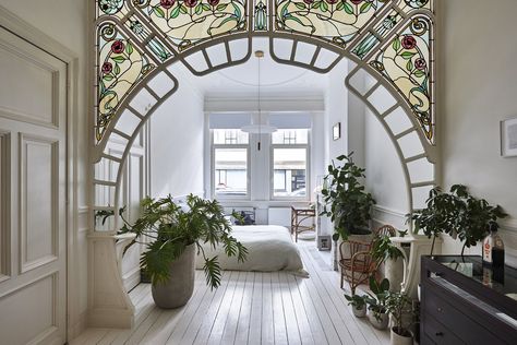 An Antwerp Apartment Captures the Spirit of the Belle Époque #historic #apartment #homerenovation #antwerpbeligum #hometour Office Decor Professional, Antwerp Belgium, Bedroom Furnishings, Apartment Renovation, Style Deco, Wood Bedroom, Small Home, Modern Bedroom, Wood Floors