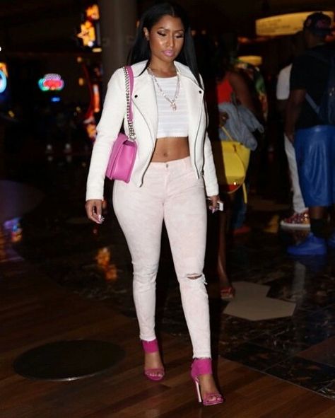 Nicki minaj cute outfit Nicki Minaj Outfits, Nicki Minaj Barbie, Female Rappers, Fly Girl, Doja Cat, Celebrity Outfits, Cute Celebrities, Nicki Minaj, Rihanna