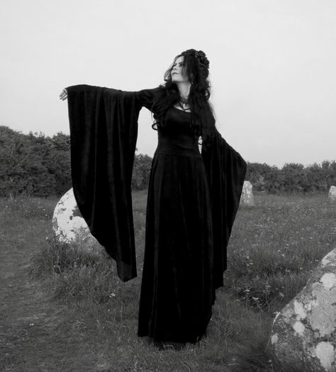 Goth fashion | goth outfits | goth dress | goth gown | gothic fashion | gothic outfit | vampire dress | goth aesthetic Gothic Fashion Vintage, 1900s Gothic Fashion, Gothic Long Dress, Goth Dress Long, Gothic Culture Aesthetic, Victorian Gothic Outfit, Black Goth Dress Long, Romantic Goth Outfits Dresses, Vampire Goth Aesthetic Outfit