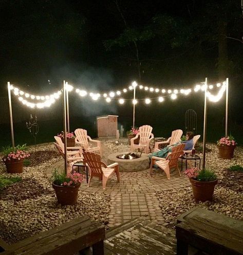 Everyone wants a beautiful backyard, but hiring a landscape designer can get expensive. So today we bring you some outdoor ideas for big or small spaces, so you Fire Pit Plans, Design Per Patio, Amazing Backyard, Camp Site, Outdoor Paradise, Fire Pit Designs, Diy Fire Pit, Backyard Fire, Backyard Retreat