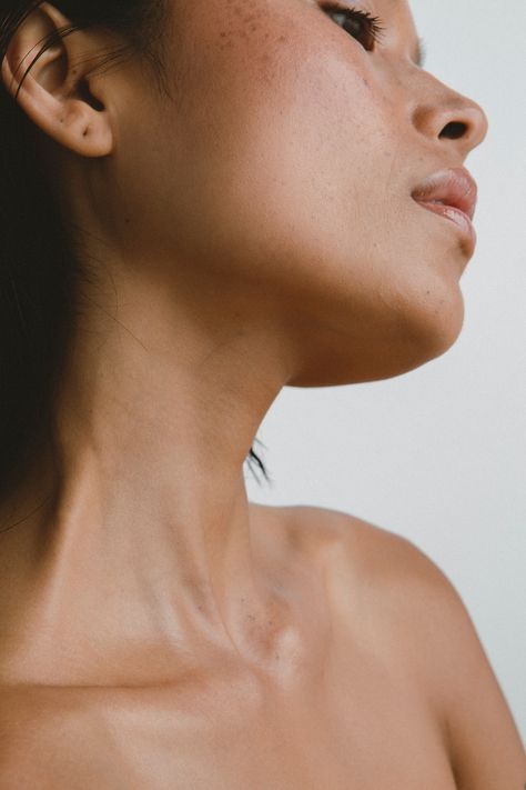 Soft Skin Aesthetic, Pele Aesthetic, Jawline Aesthetic, Esthetics Aesthetics, Skin Editorial, Aesthetic Faces, Beauty Head Shots, Goddess Portrait, Woman Neck