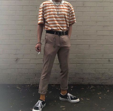 Hipster Male Outfits, Orange Outfit Male, 90s Outfit Men Street Style, 90s Male Outfits, 90s Male Fashion, Hipster Pants, Style College, Guys Fashion, Tokyo Street Fashion