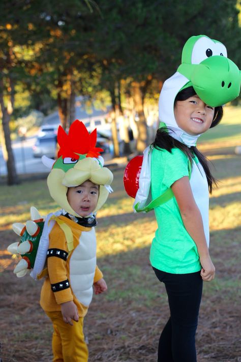 Yoshi and Bowser costume diy Diy Yoshi Costume Kids, Yoshi Costume Diy, Diy Yoshi Costume, Yoshi Halloween Costume, Mario Kart Halloween Costume, Mario Kart Halloween, Yoshi Mario Kart, Yoshi Halloween, Mario Costume Diy